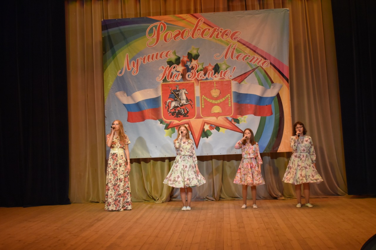 Ансамбль «Родничок» Дома культуры «Юбилейный» в Роговском успешно выступил на вокальном конкурсе