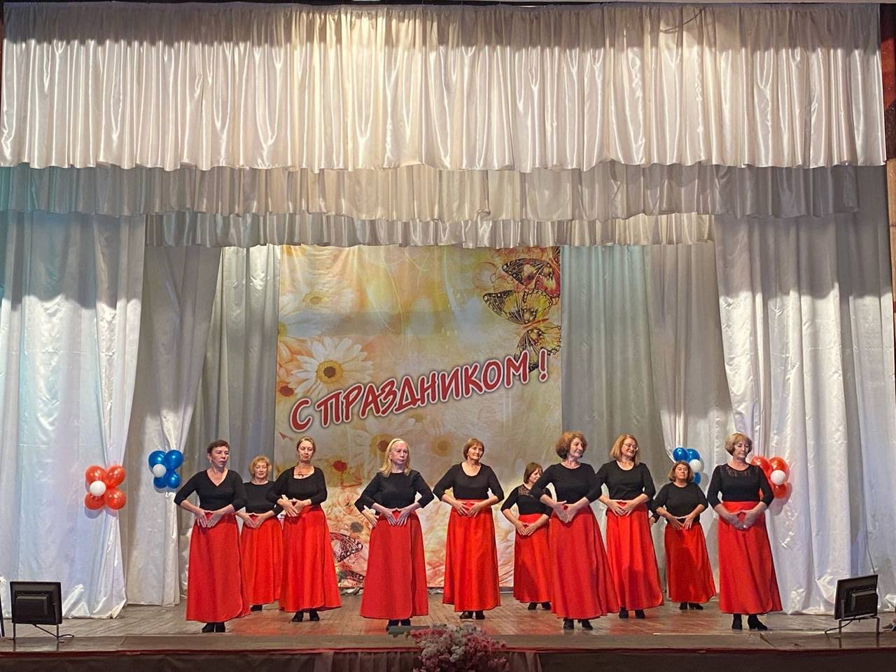 Подготовка к праздничному мероприятию началась в Доме культуры «Солнечный» в Щаповском