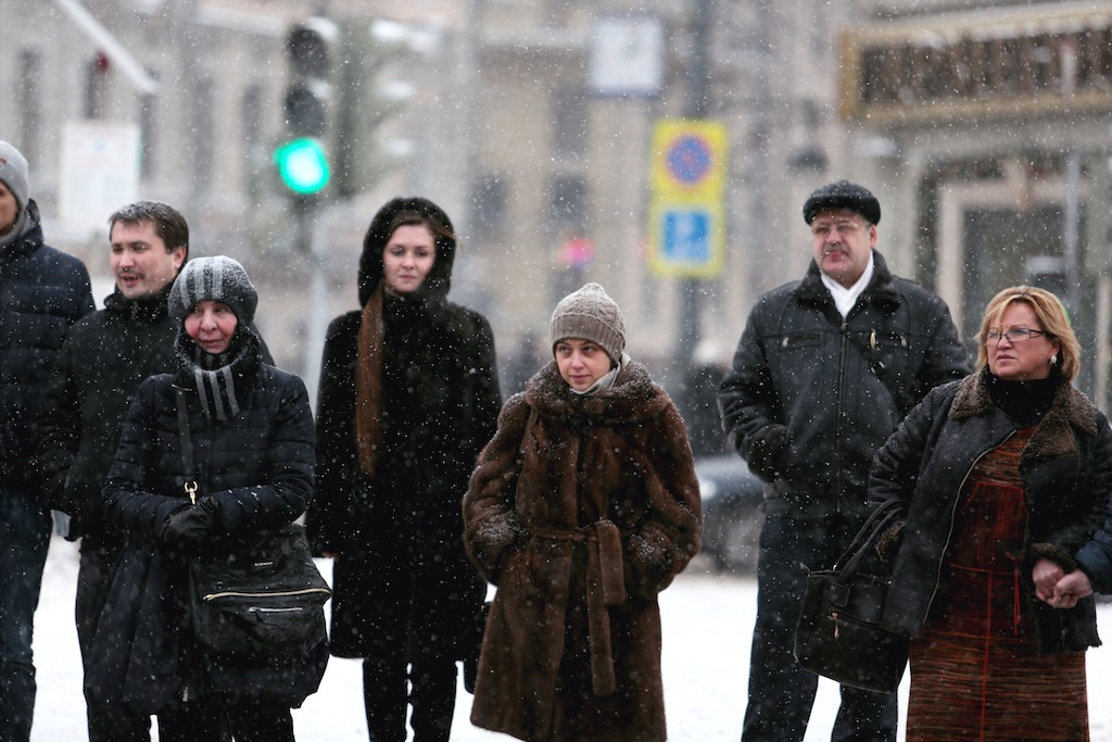Небольшой снег и гололедица ожидают москвичей в субботу