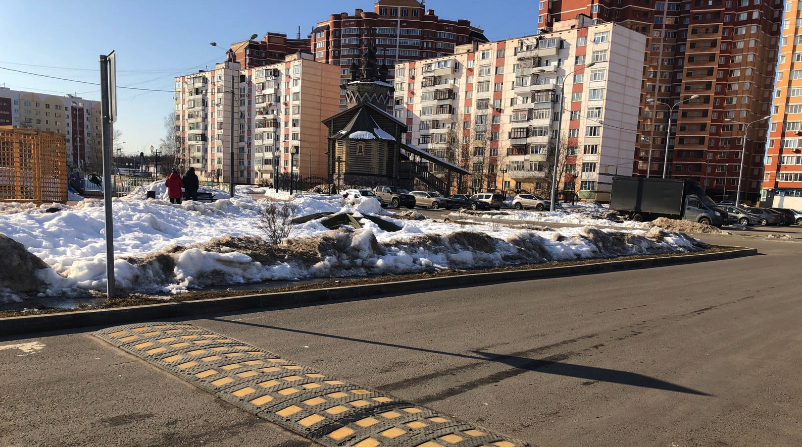 Работы по восстановлению искусственных дорожных неровностей произвели в поселении Киевский