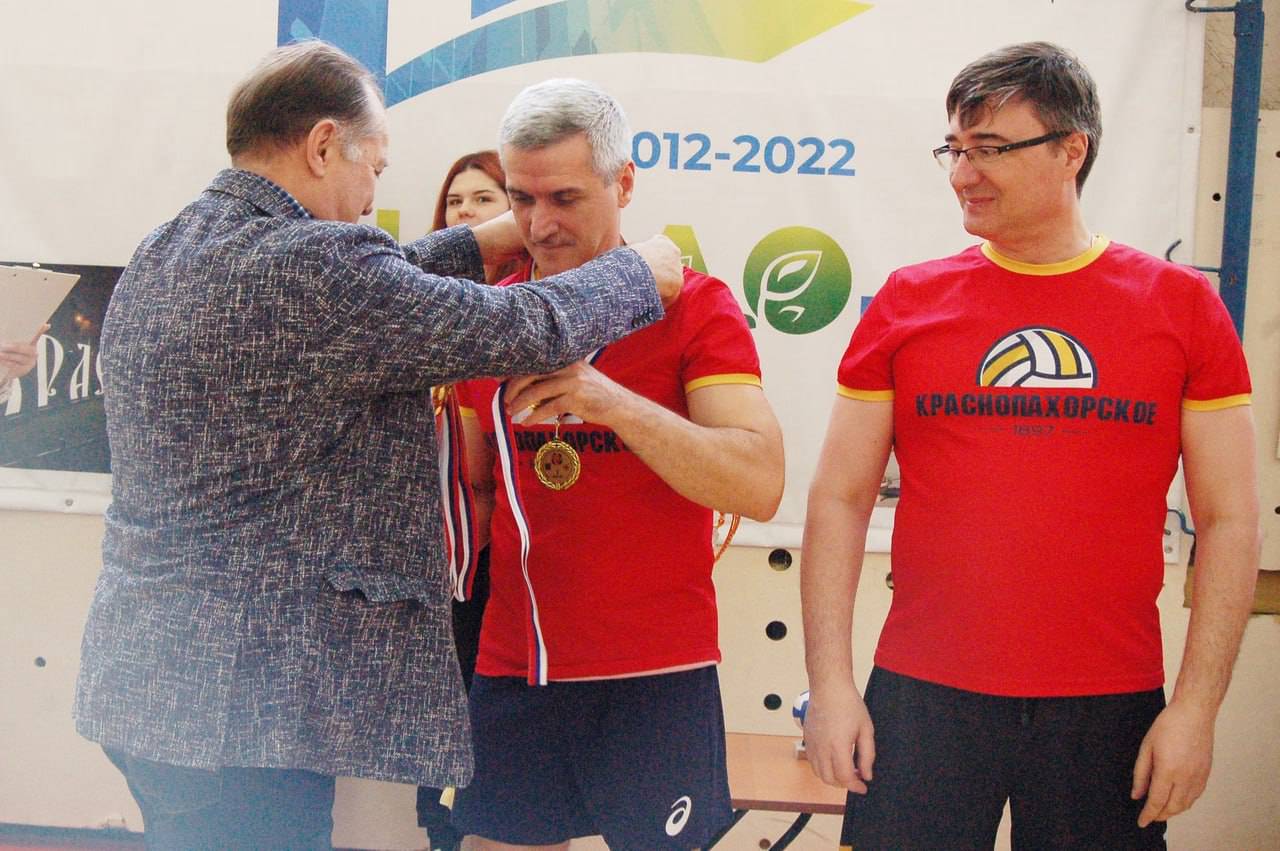 Волейбольная команда поселения Краснопахорское приняла участие в турнире