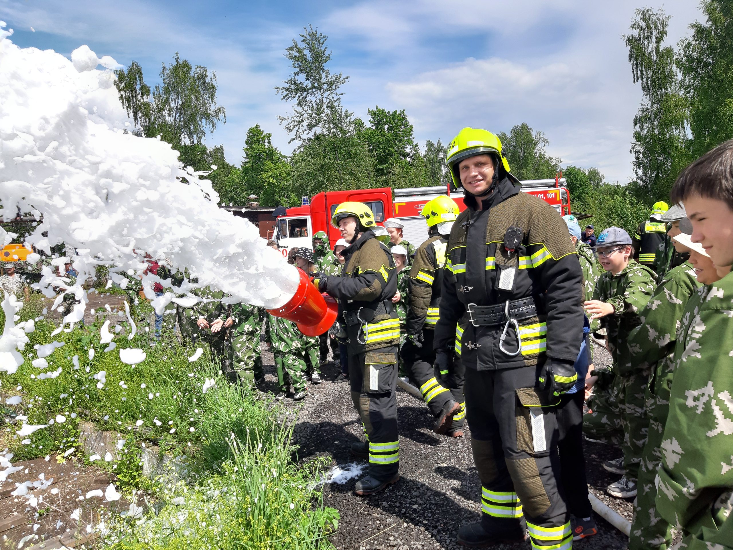 Московские спасатели провели интерактивное занятие «Лето БЕЗопасности»