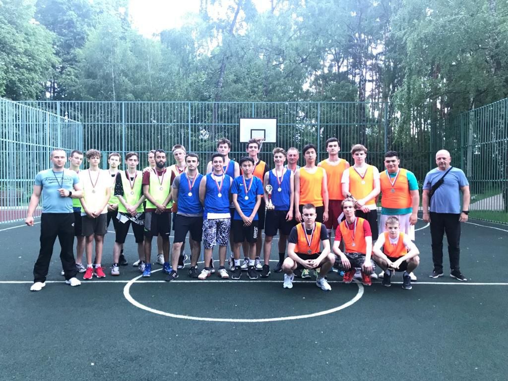 Турнир по баскетболу прошел в парке Барыши городского округа Щербинка