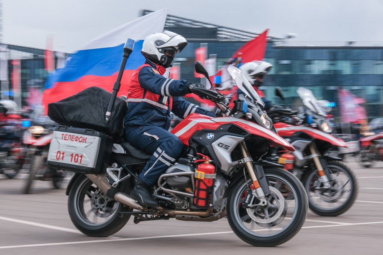 Танцы без границ: волонтерская деятельность московского пожарного