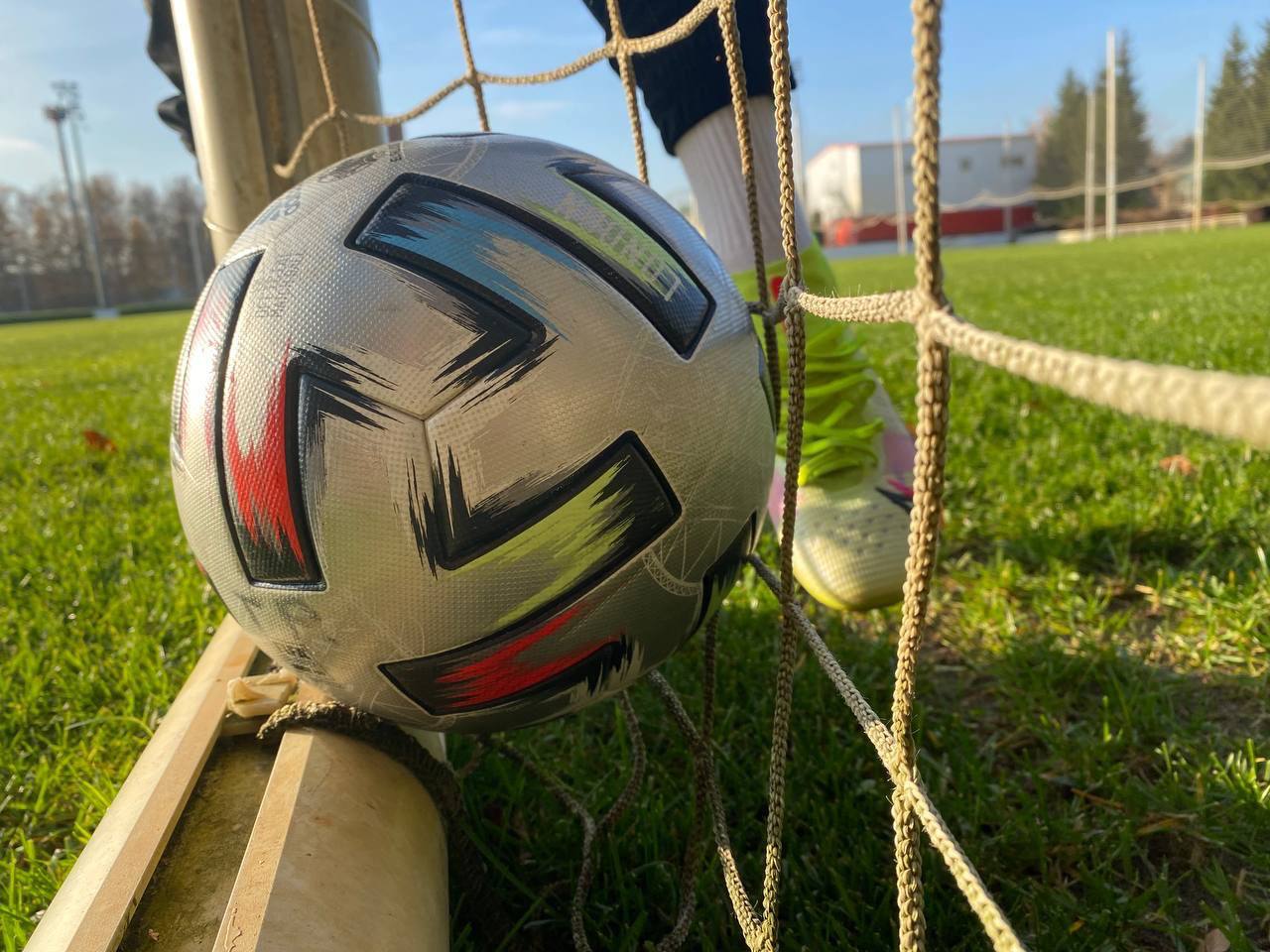 Первый тур соревнований по мини-футболу завершился в Новофедоровском