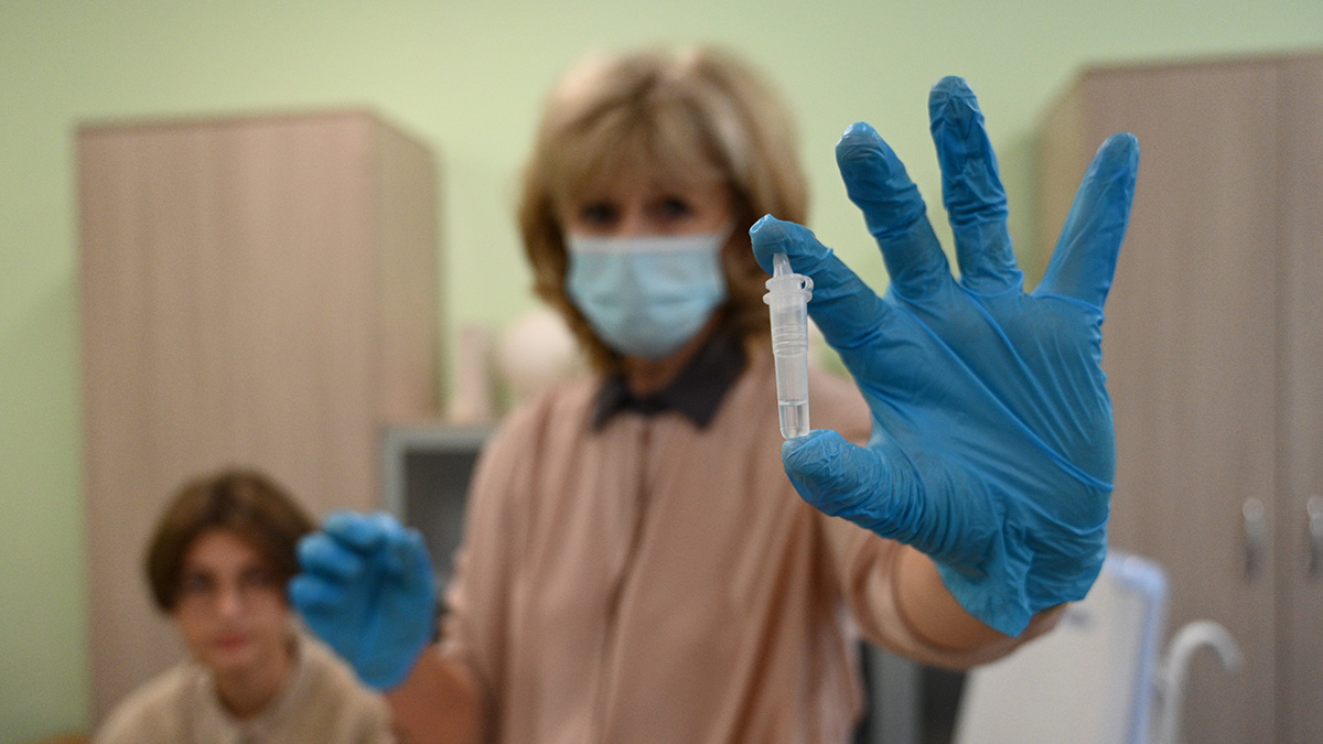 Госпитализации с коронавирусной инфекцией подверглись более тысячи человек