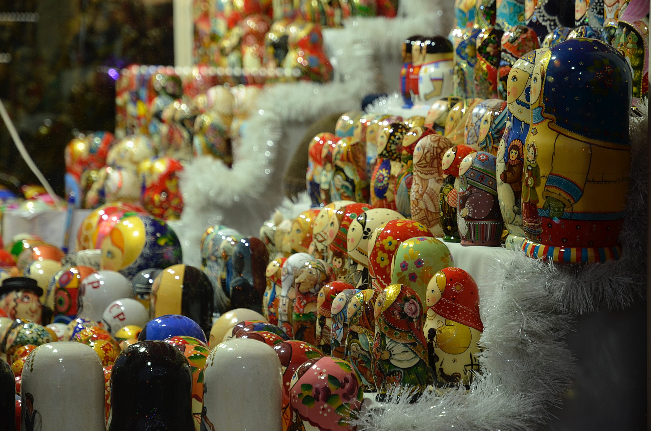 Самыми популярными покупками у «серебряных» туристов в Москве стали сувениры