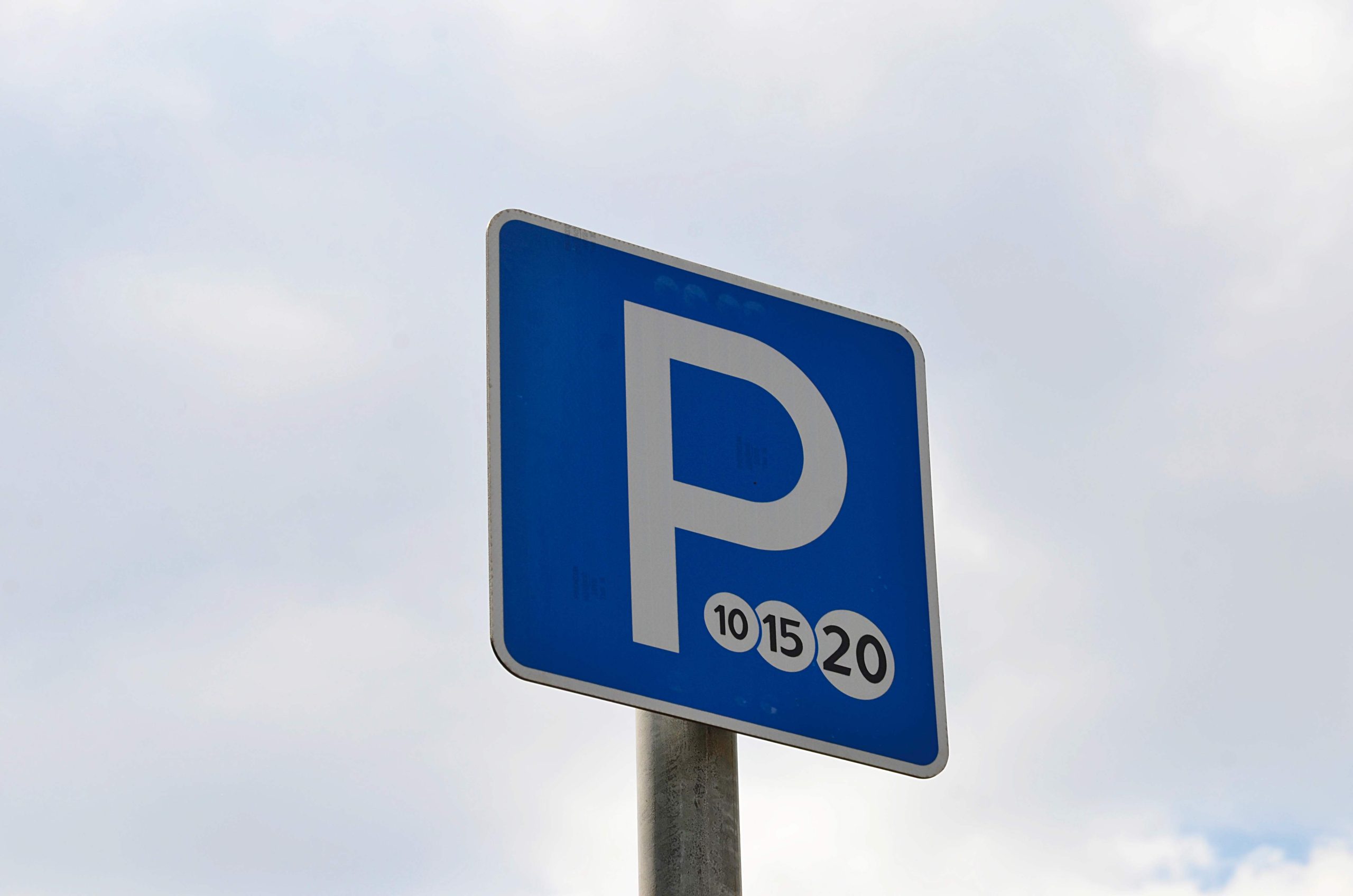 Бесплатными парковками смогут воспользоваться горожане