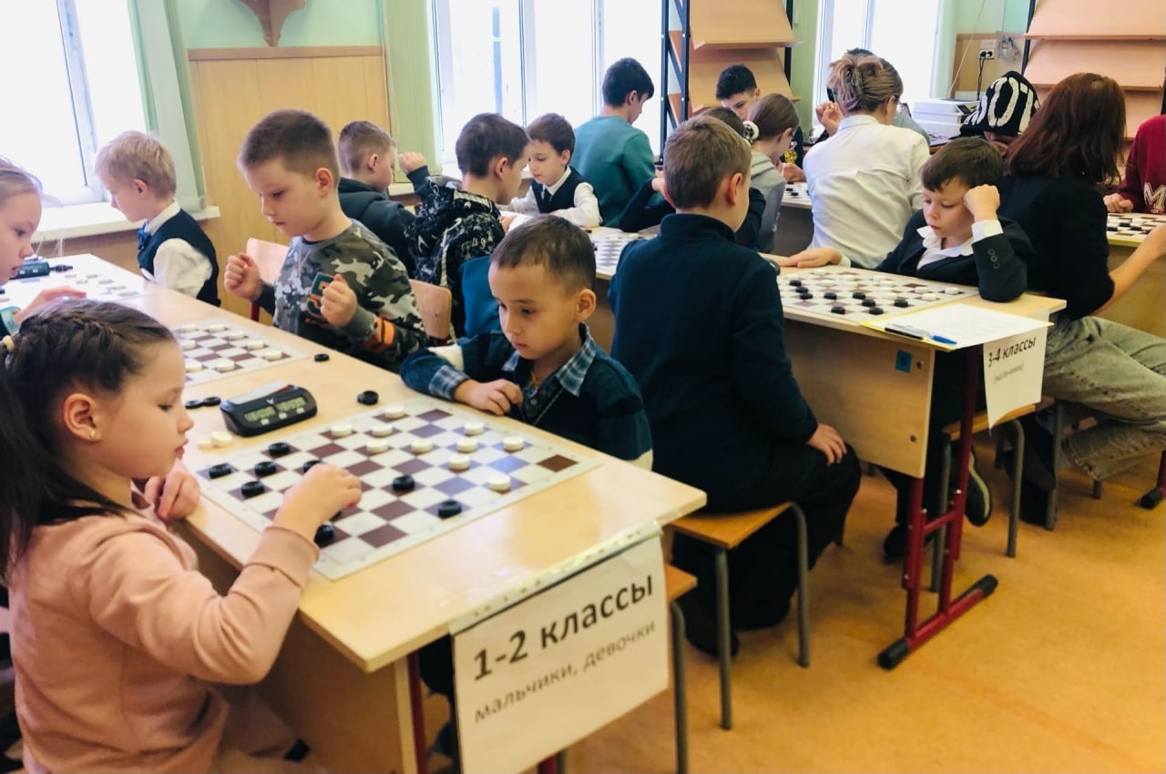 Окружной турнир по шашкам состоялся в Марушкинском