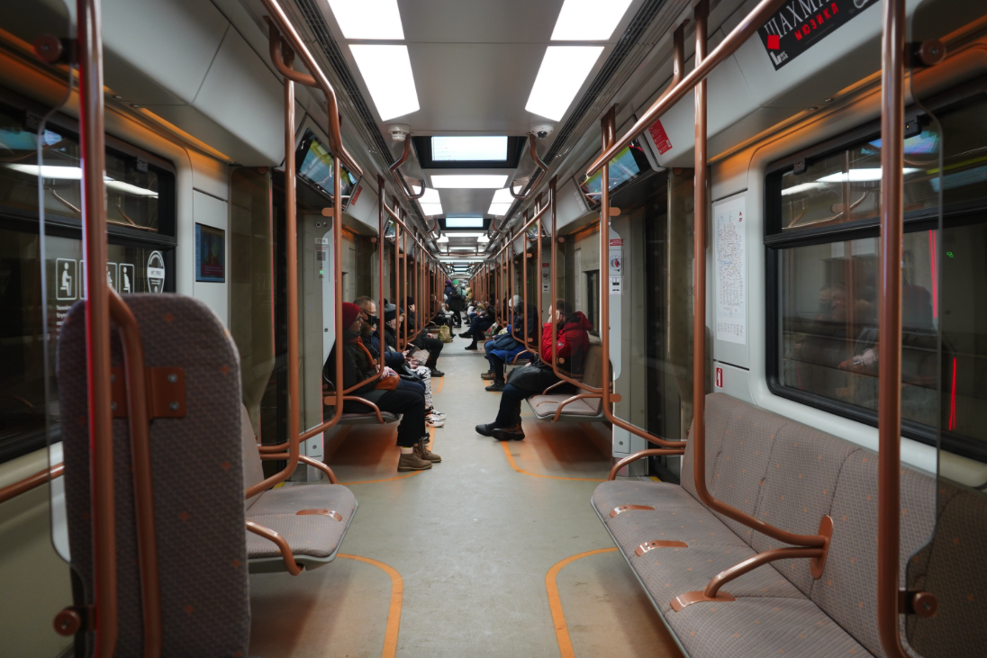 Более 500 новых вагонов появится в метро Москвы