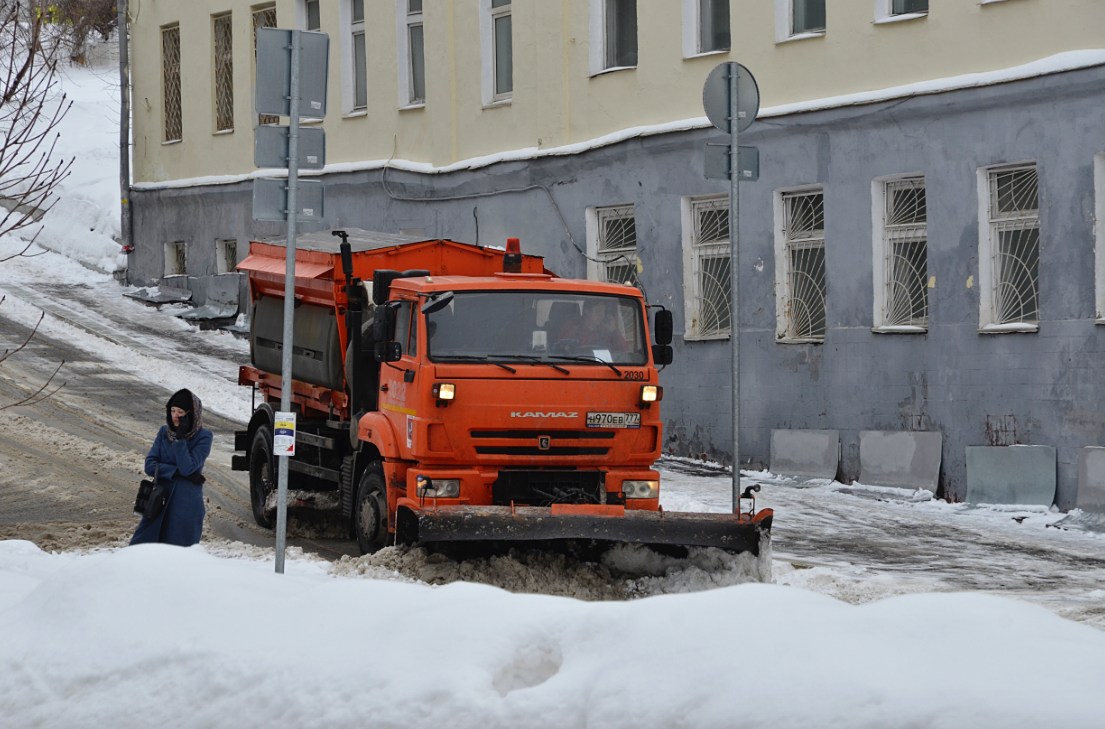 Городские службы перевели в режим повышенной готовности из-за предстоящего снегопада