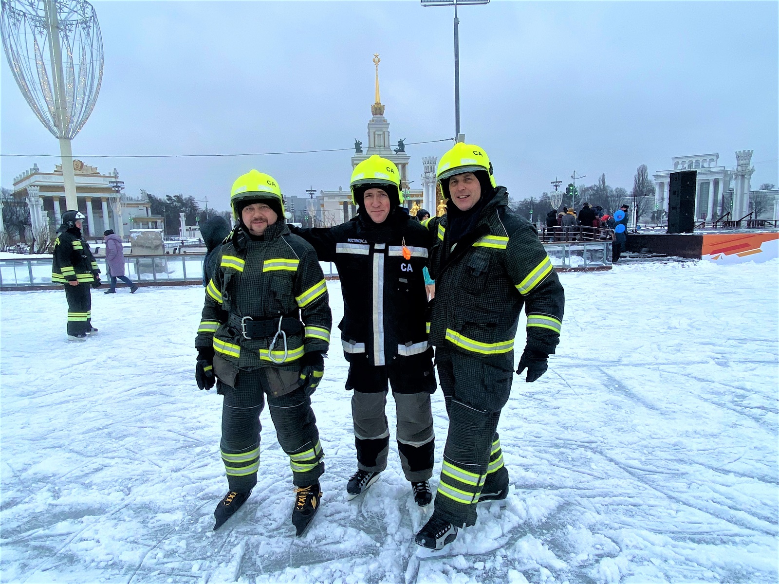 Спасатели и пожарные о спорте и правилах безопасности