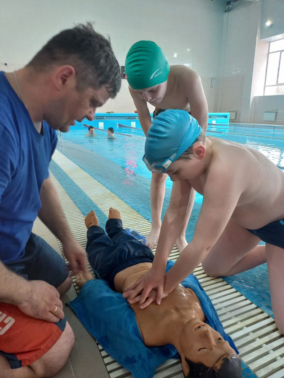 Спасатели на воде принимают участие во Всероссийской акции «Научись плавать»