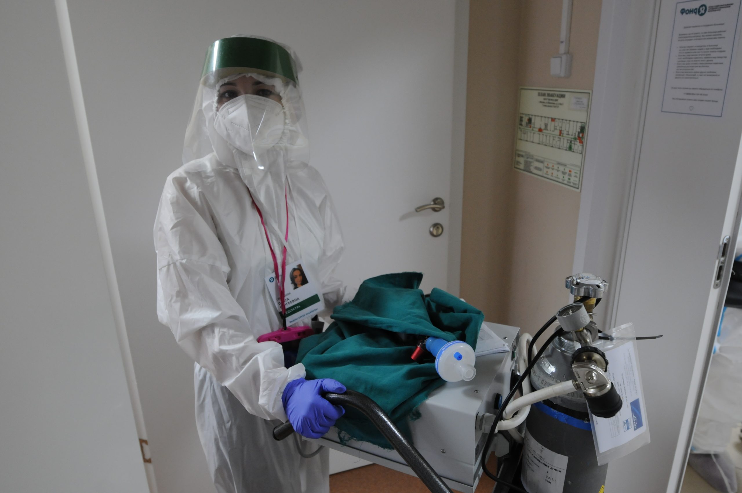 Более семи тысяч новых случаев коронавируса выявили за сутки в России
