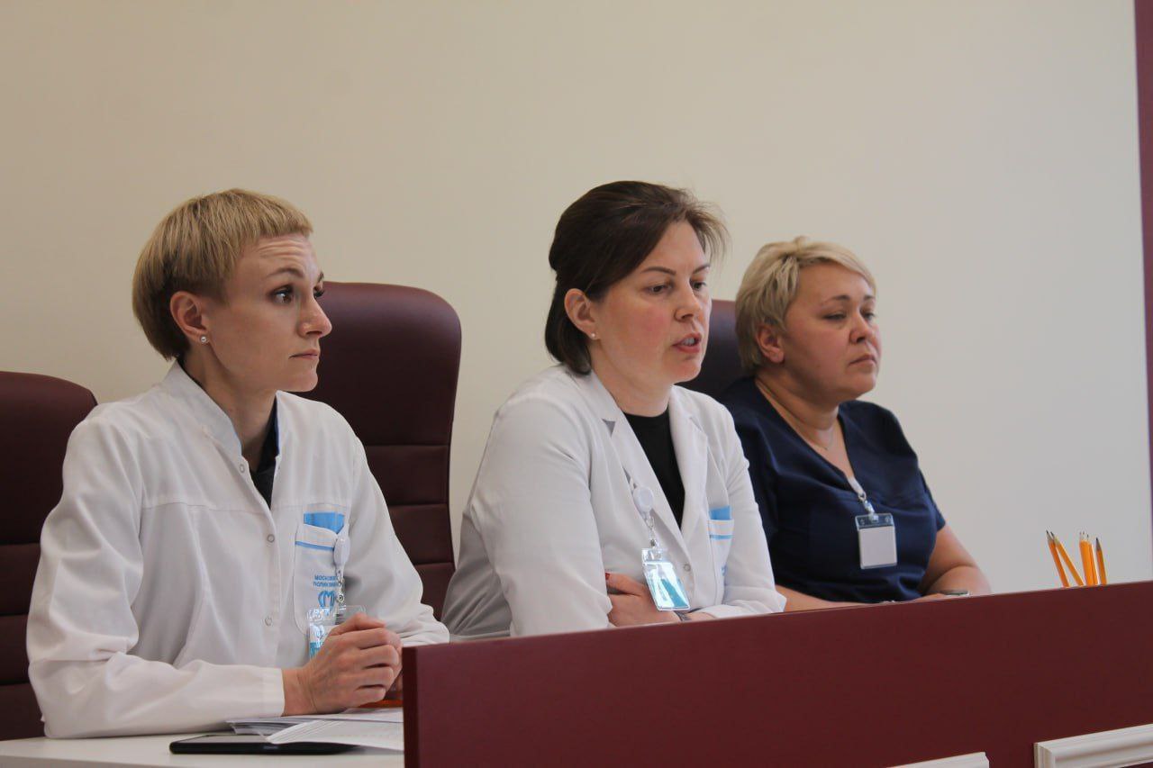 Специалисты Щербинской городской больницы провели «Час Общественных советников»