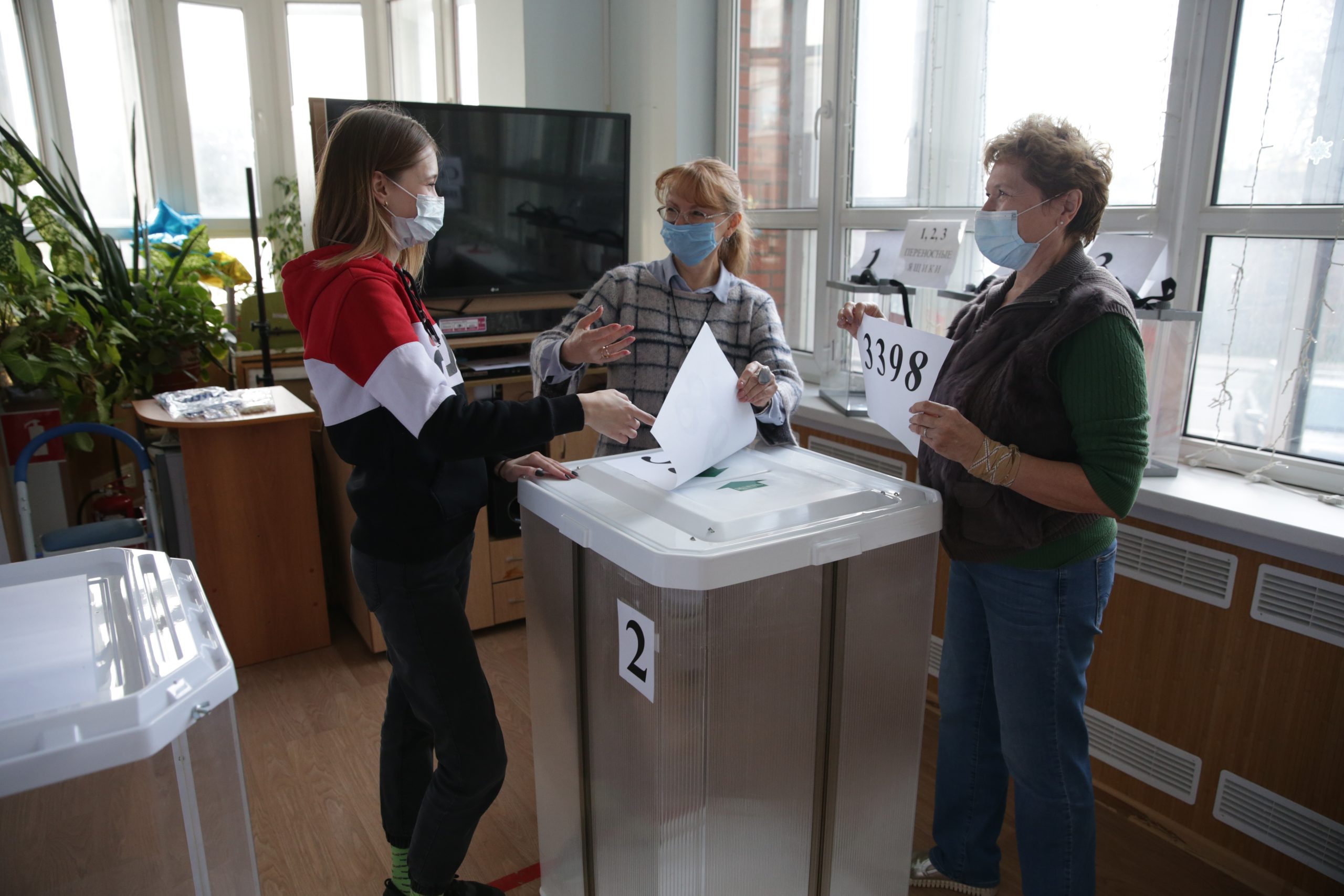 Собянин лично подал документы на выдвижение на выборы мэра Москвы
