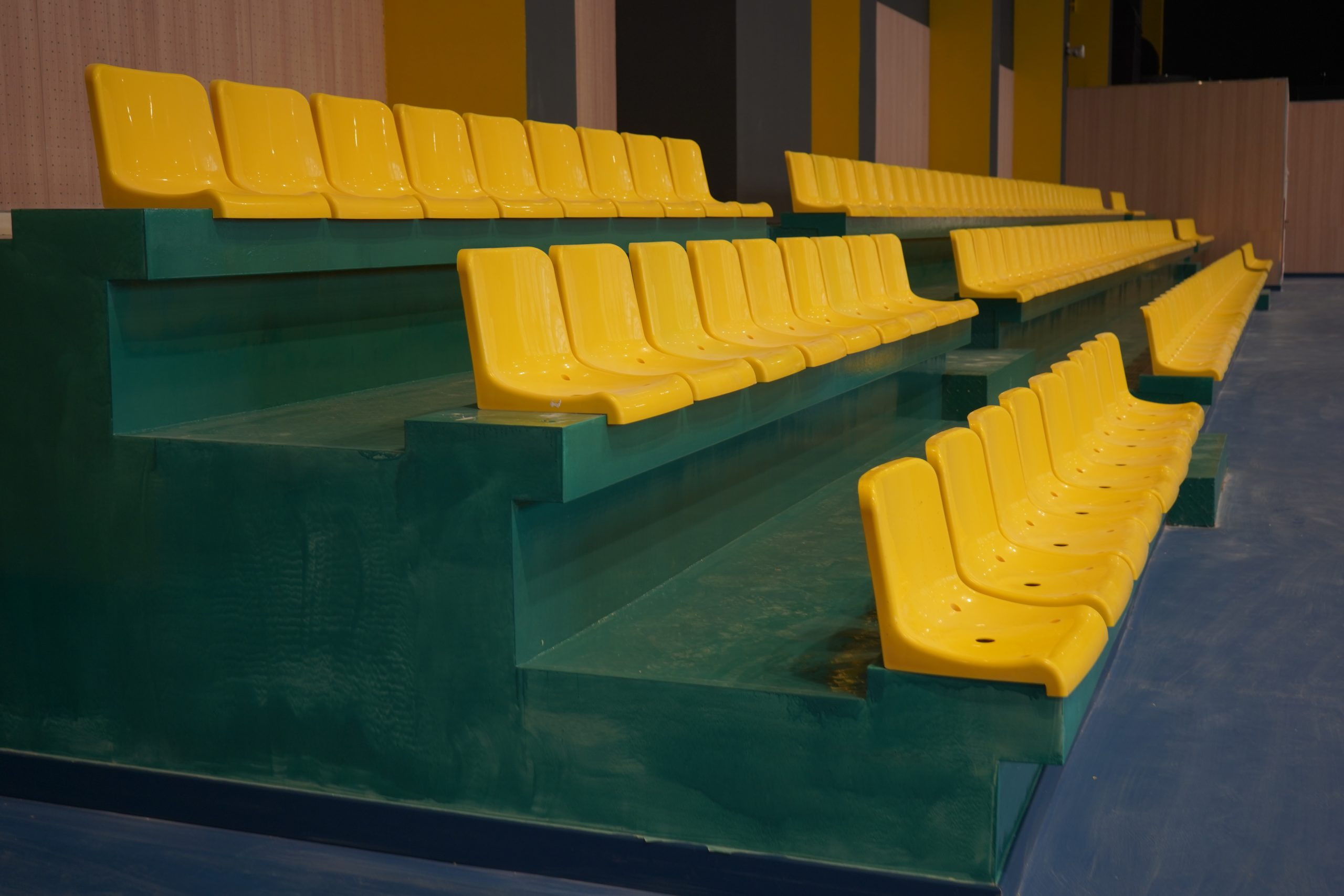 Кресла на спортивной площадке отремонтировали по просьбе жителей Краснопахорского