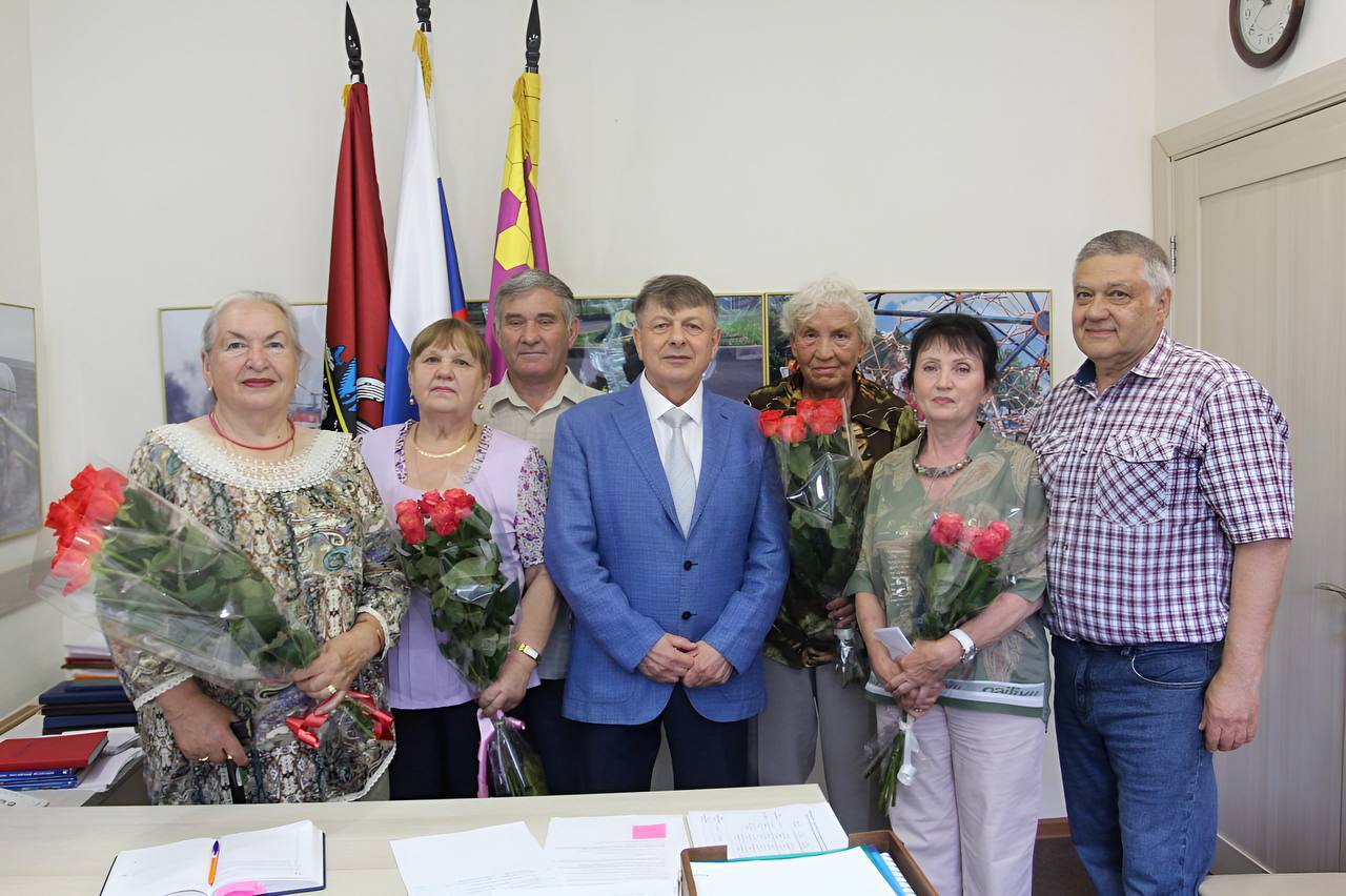 Жителей Кленовского поздравили с Днем семьи, любви и верности