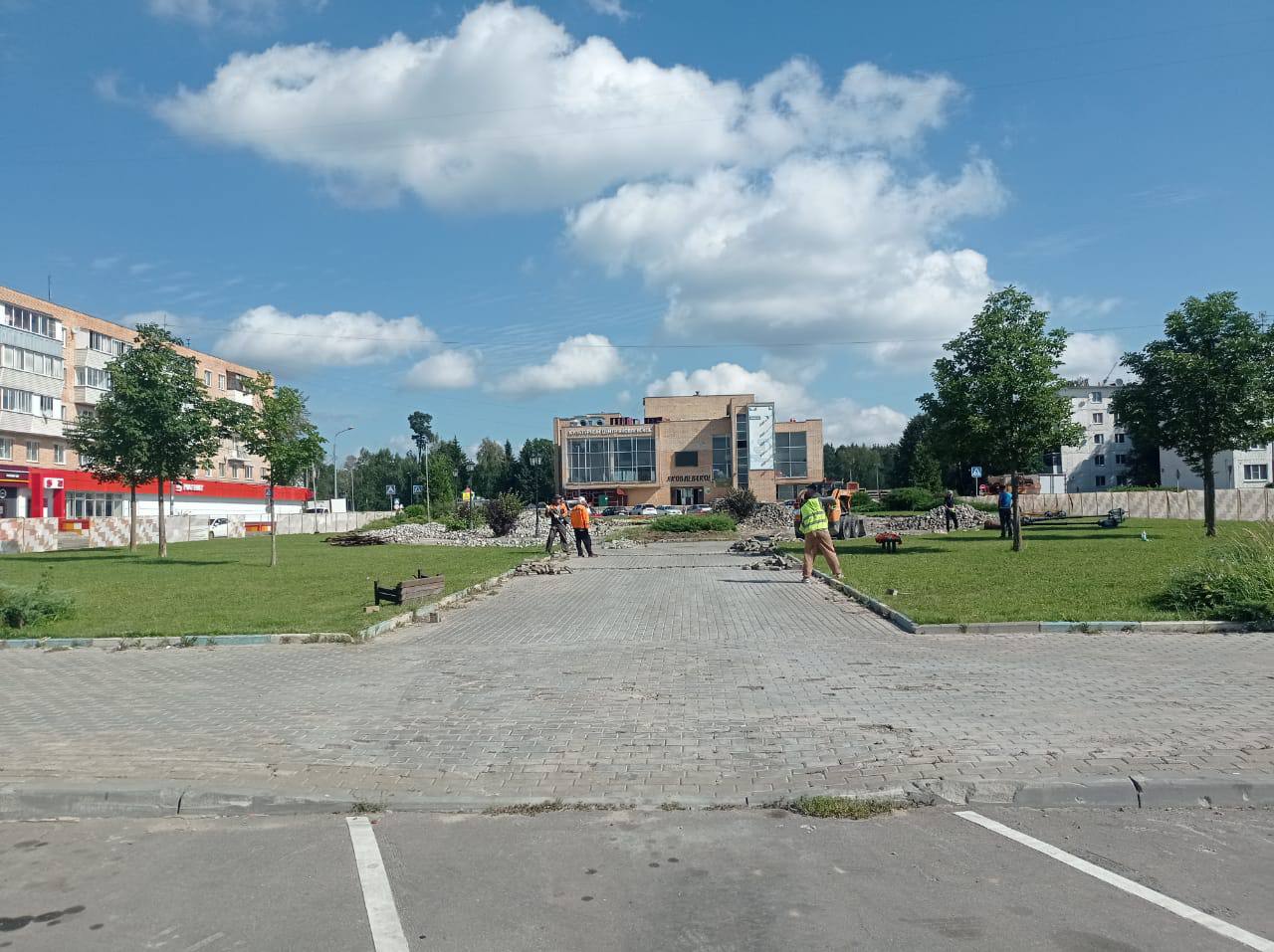 Работы по благоустройству центральной площади начали в Новофедоровском