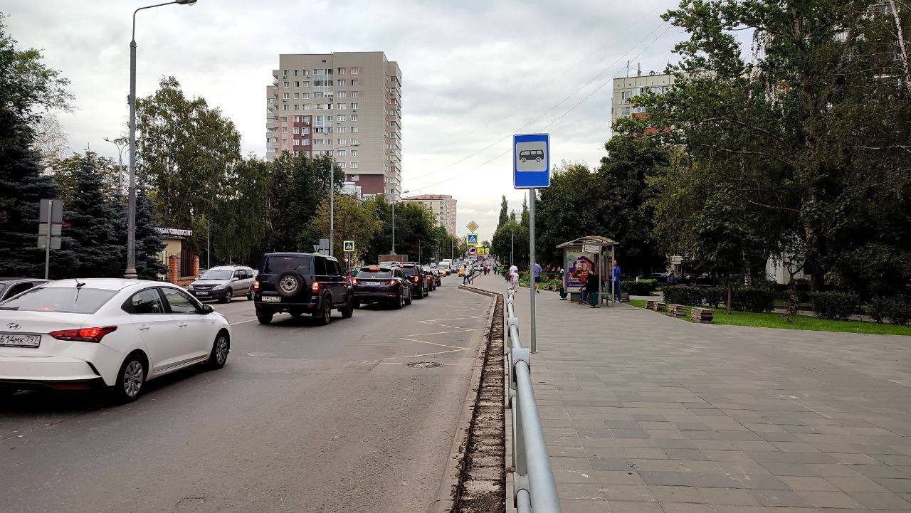 Специалисты приступили к ремонту асфальтобетонного покрытия одной из основных дорог в Щербинке