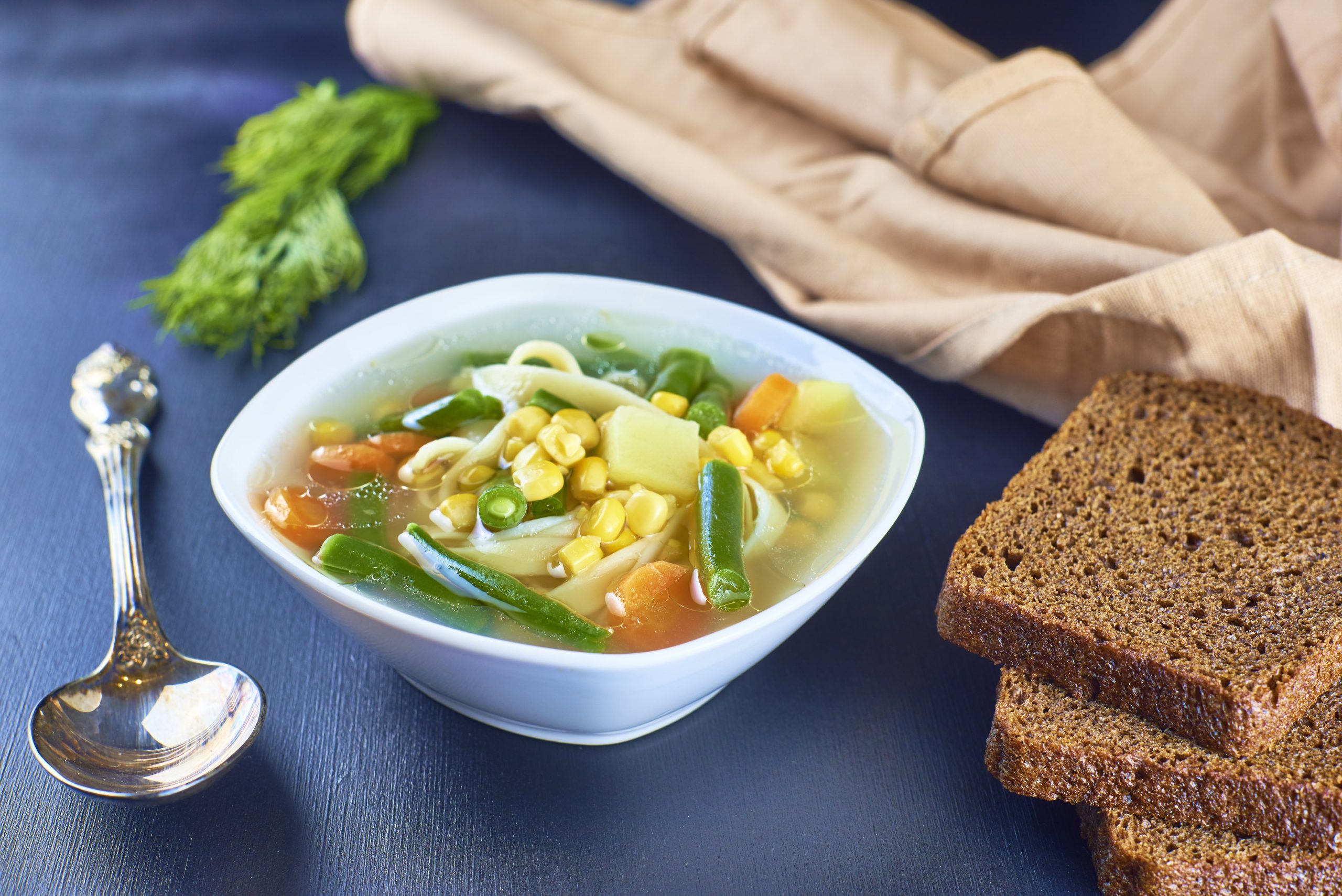 Кулинарный блокнот Новых округов: Летний суп из овощей и пасты