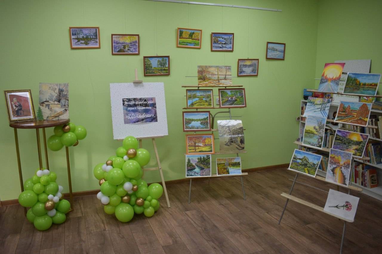 Кружок по рисованию открыли в Роговском для активистов проекта «Московское долголетие»