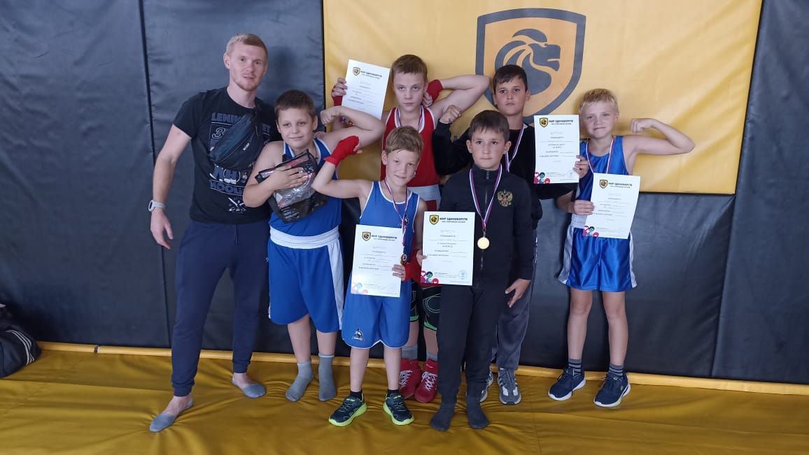 Боксеры из спортивной школы Щербинки взяли призовые места на соревнованиях