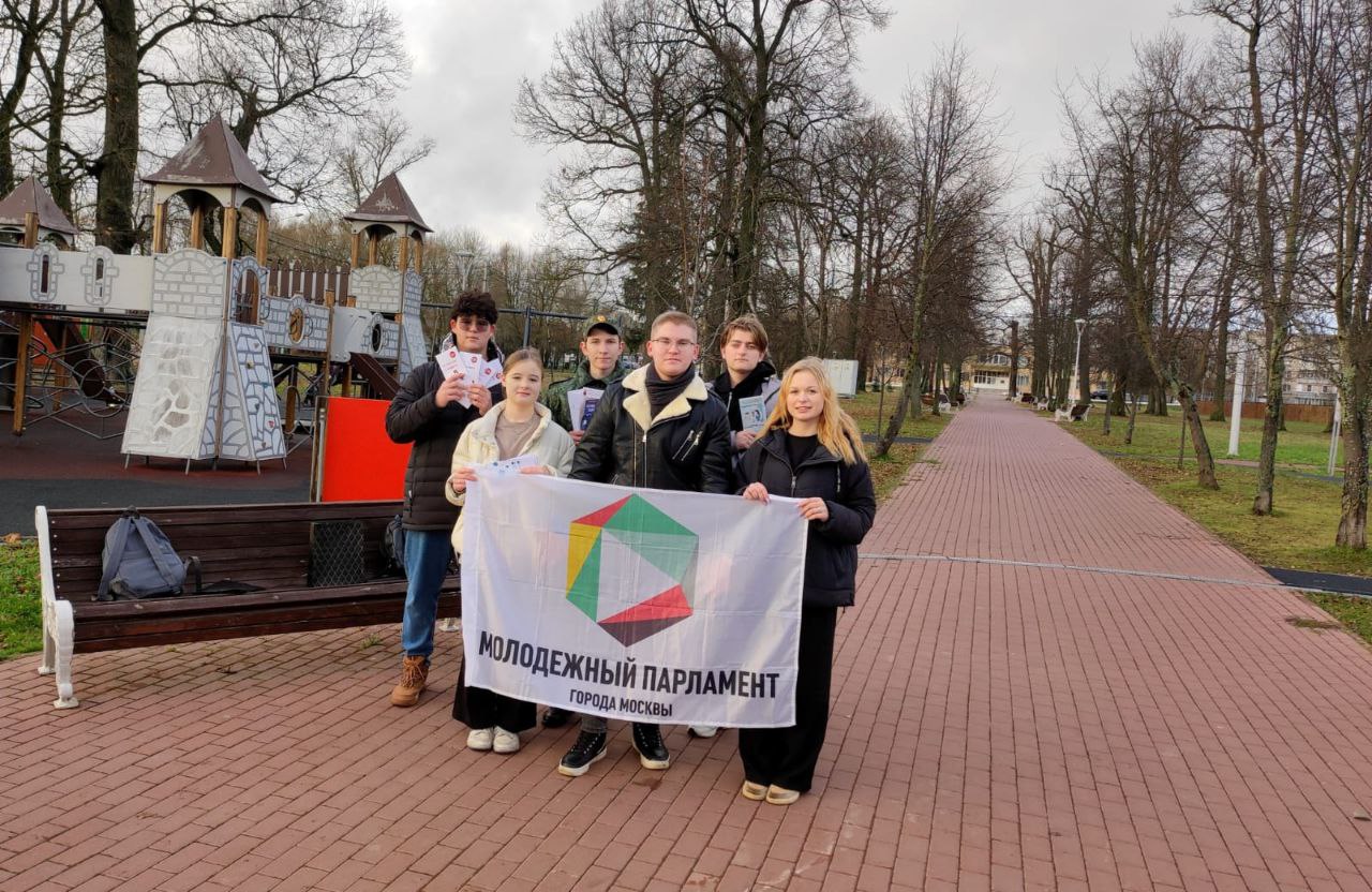 Активисты Молодежной палаты Кленовского провели встречу с жителями