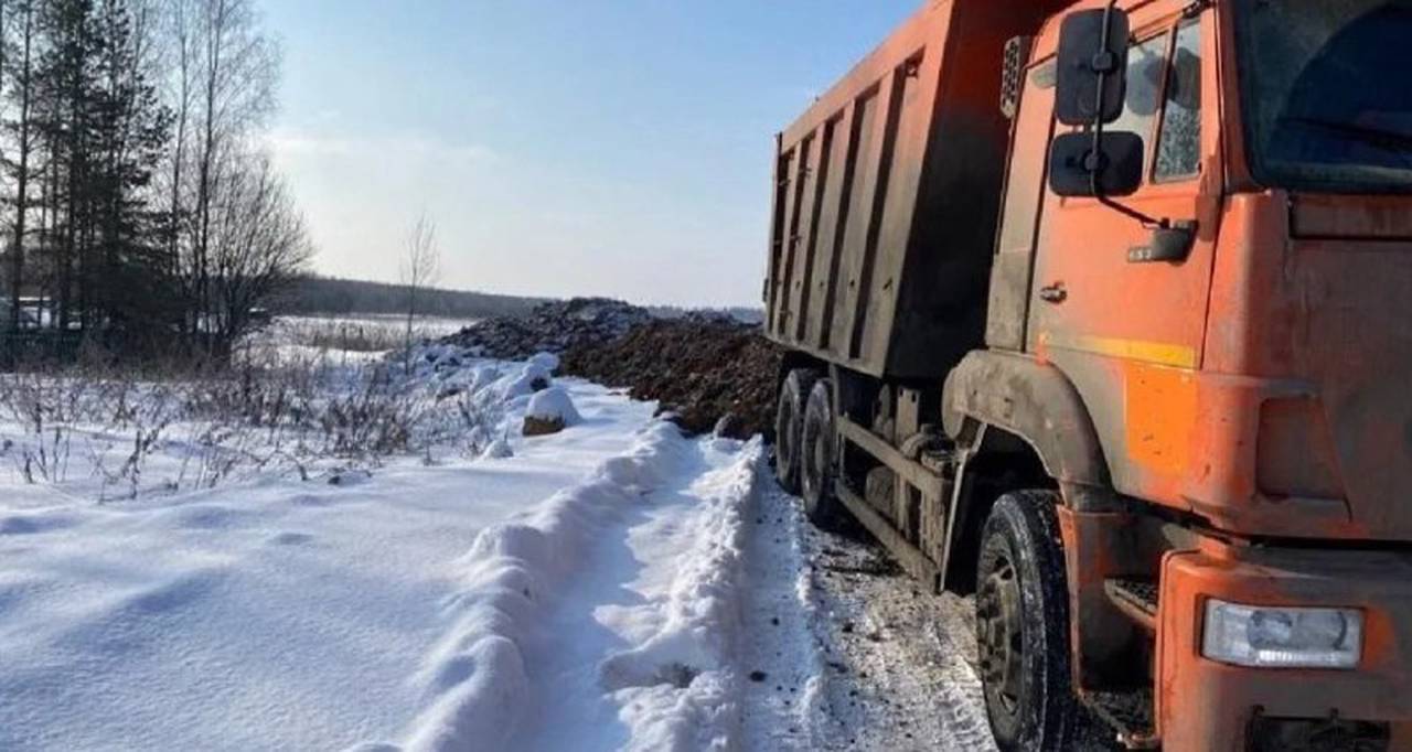 Сотрудники администрации поселения Краснопахорское подвели итоги рейдов по выявлению незаконного сброса грунта