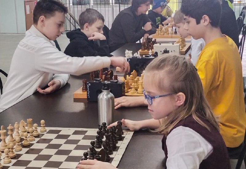 Праздничный шахматный турнир провели в поселении Краснопахорское
