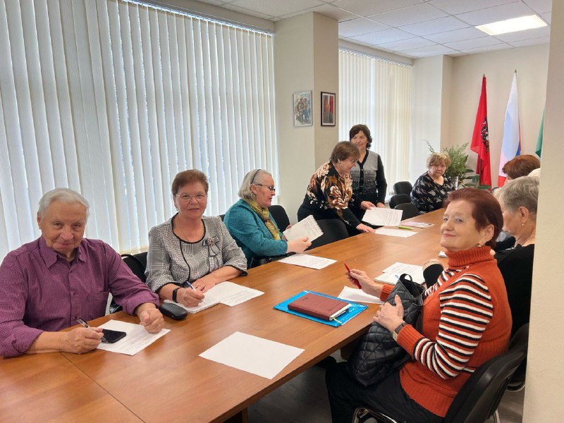 Представители Совета ветеранов поселения Краснопахорское приняли участие в заседании окружной комиссии по социально-бытовым вопросам