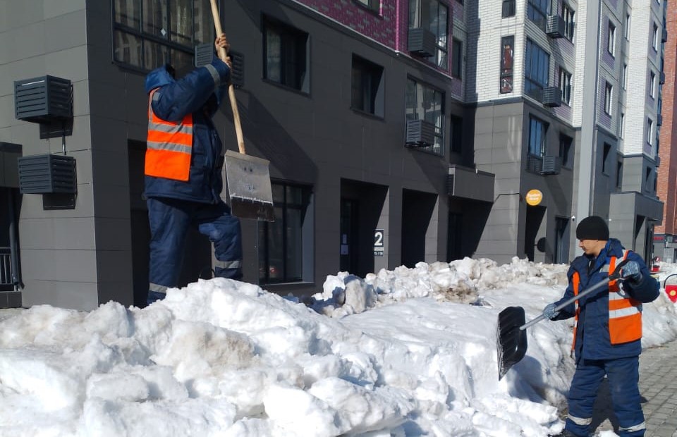 Работы по ворошению снега организовали в поселении Мосрентген
