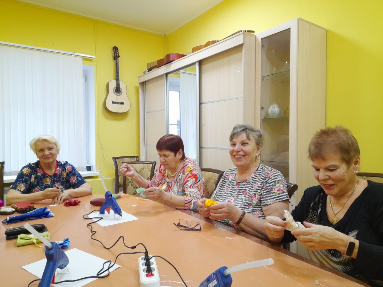 Сотрудники ЦР «Ясенки» провели  праздничный мастер-класс в поселении Вороновское 