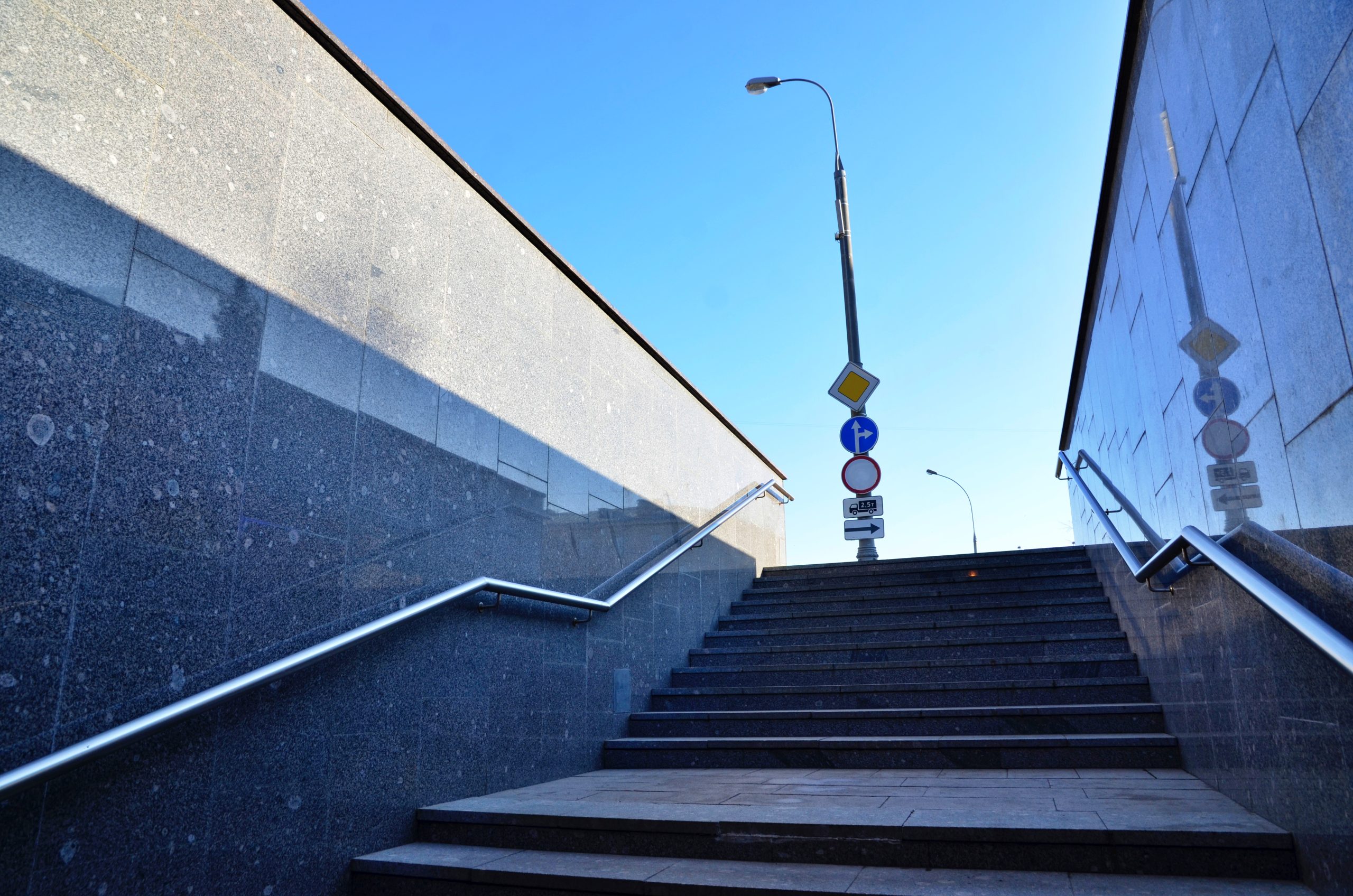 За 12 лет в ТиНАО построили 50 внеуличных пешеходных переходов. Фото: Анна Быкова, «Вечерняя Москва»