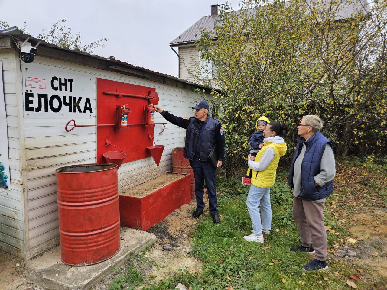 Безопасная осень: огнеборцы проводят профилактические мероприятия