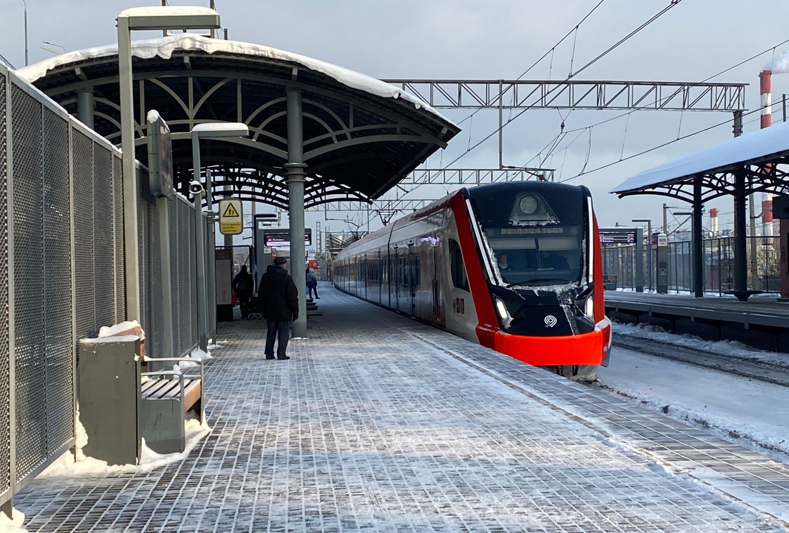 Горожане также смогут воспользоваться МЦД и в новогоднюю ночь и Рождество. Фото: Анна Быкова, «Вечерняя Москва»