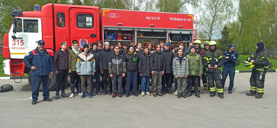 Спасатели из Краснопахорского провели профилактические мероприятия для юных горожан
