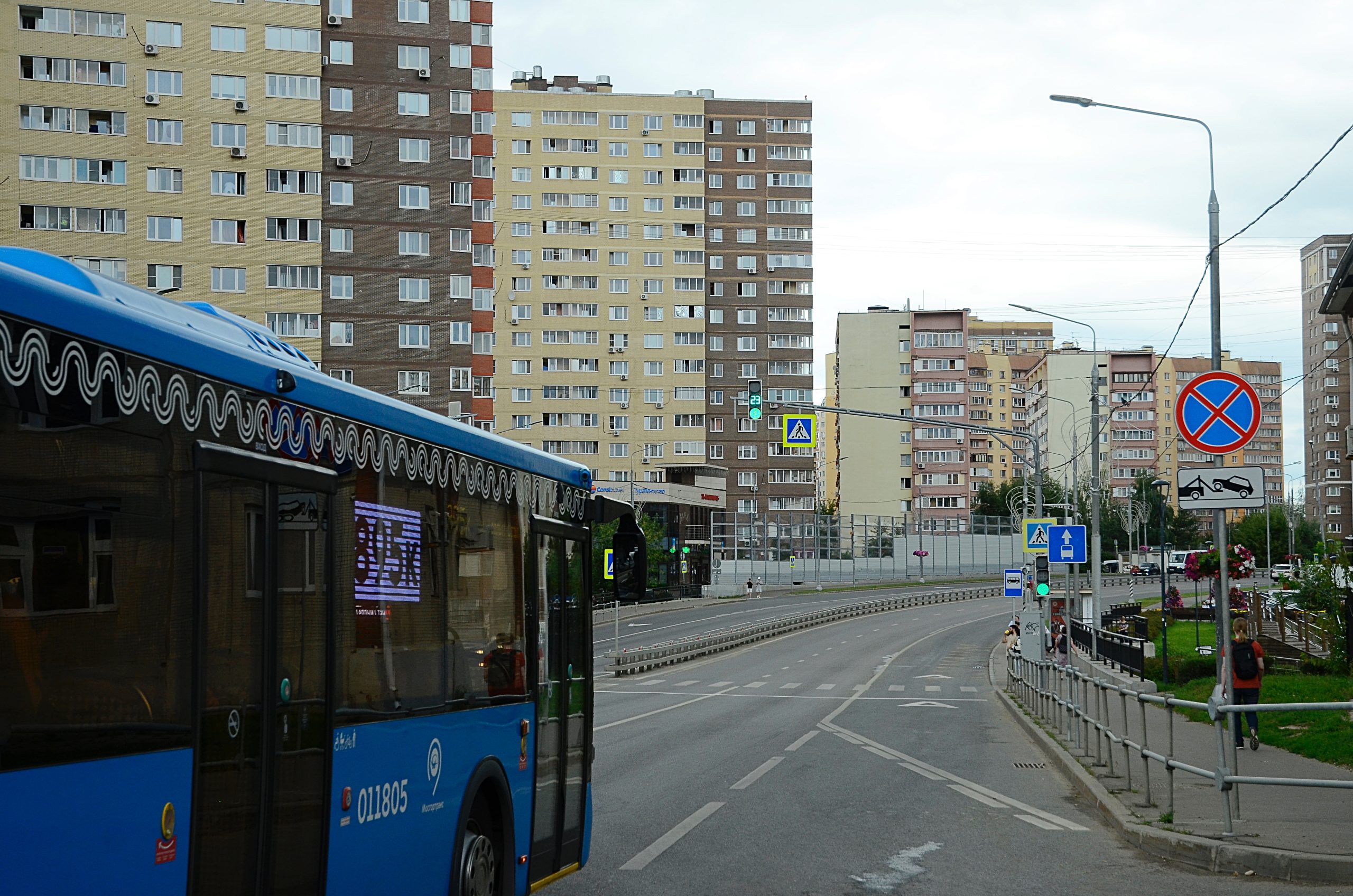 Пять маршрутов наземного транспорта в Новой Москве изменятся в связи с крестным ходом 15 июня