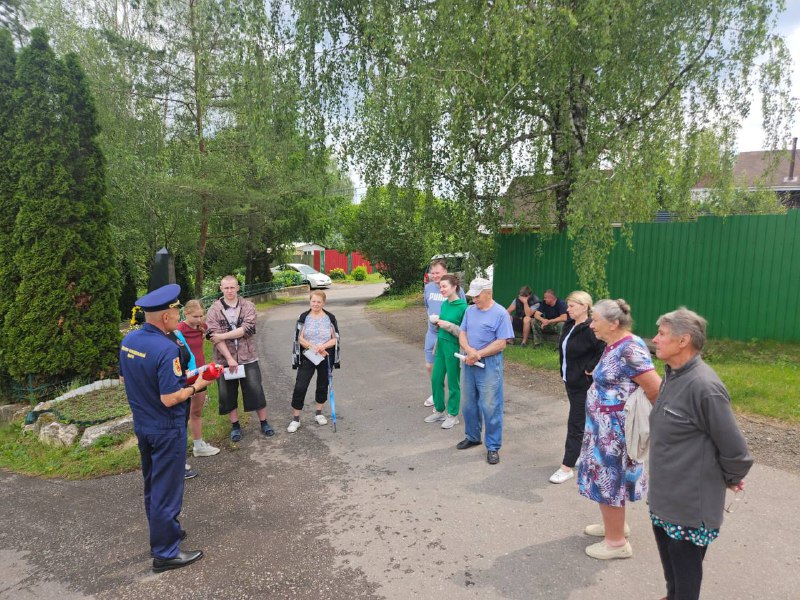 Пожарная безопасность на первом месте: специалист ПСО №309 провел профилактическую встречу с жителями деревни Тарасово