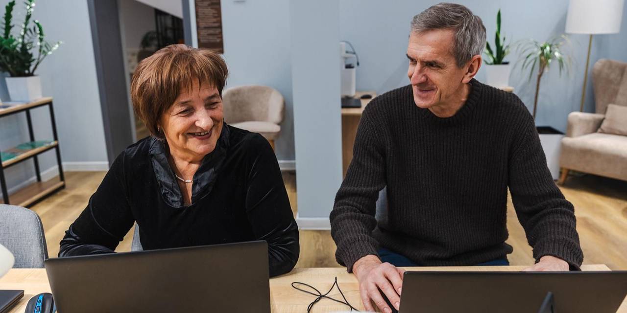 Итоги курса «Школа блогинга для 55+» подвели в проекте «Московское долголетие»