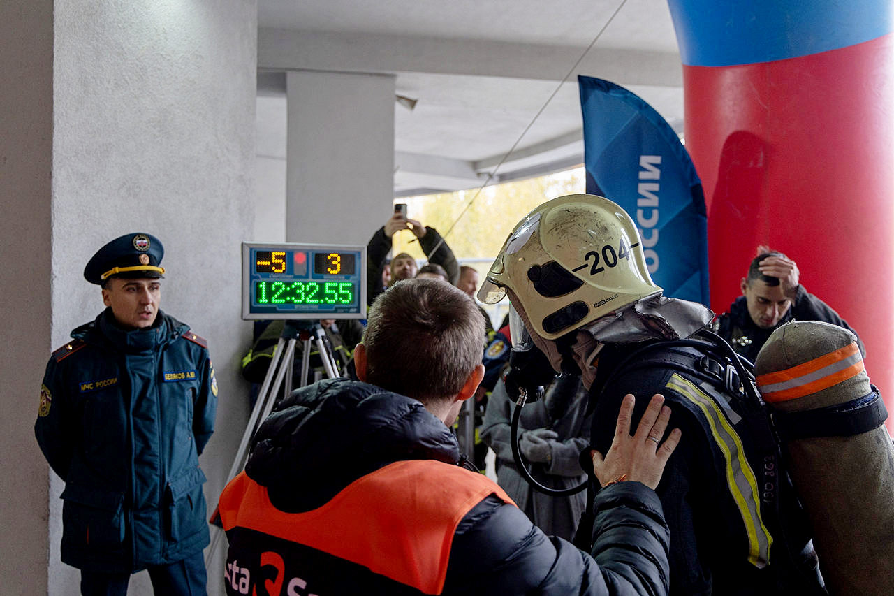 Спасатели из Новой Москвы одержали победу в соревнованиях «Движение вверх»