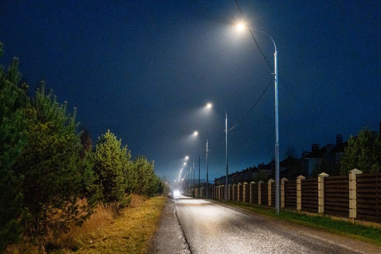Город в огнях: более 2 тысяч уличных светильников установили в ТиНАО