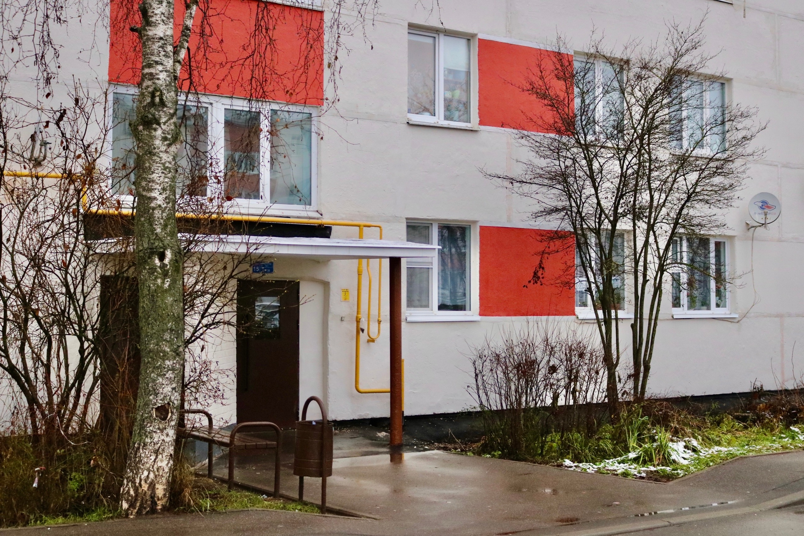 Специалисты выполнили капитальный ремонт трех домов в районе Бекасово