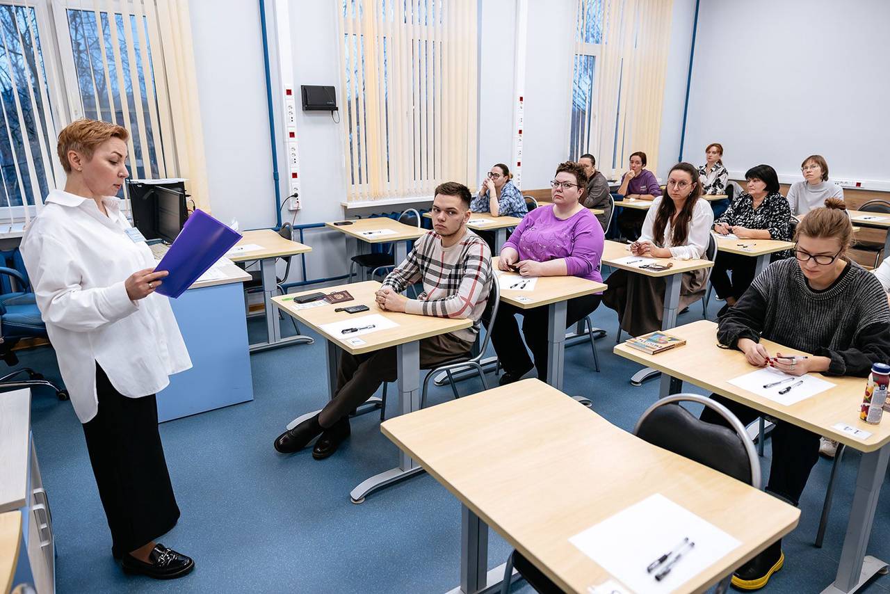 Педагоги столицы прошли диагностику в формате ЕГЭ