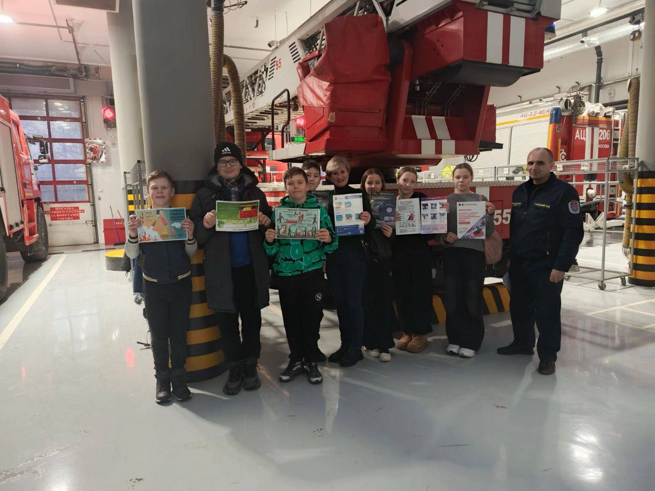 Безопасные новогодние праздники: профилактические мероприятия проводят в ТиНАО