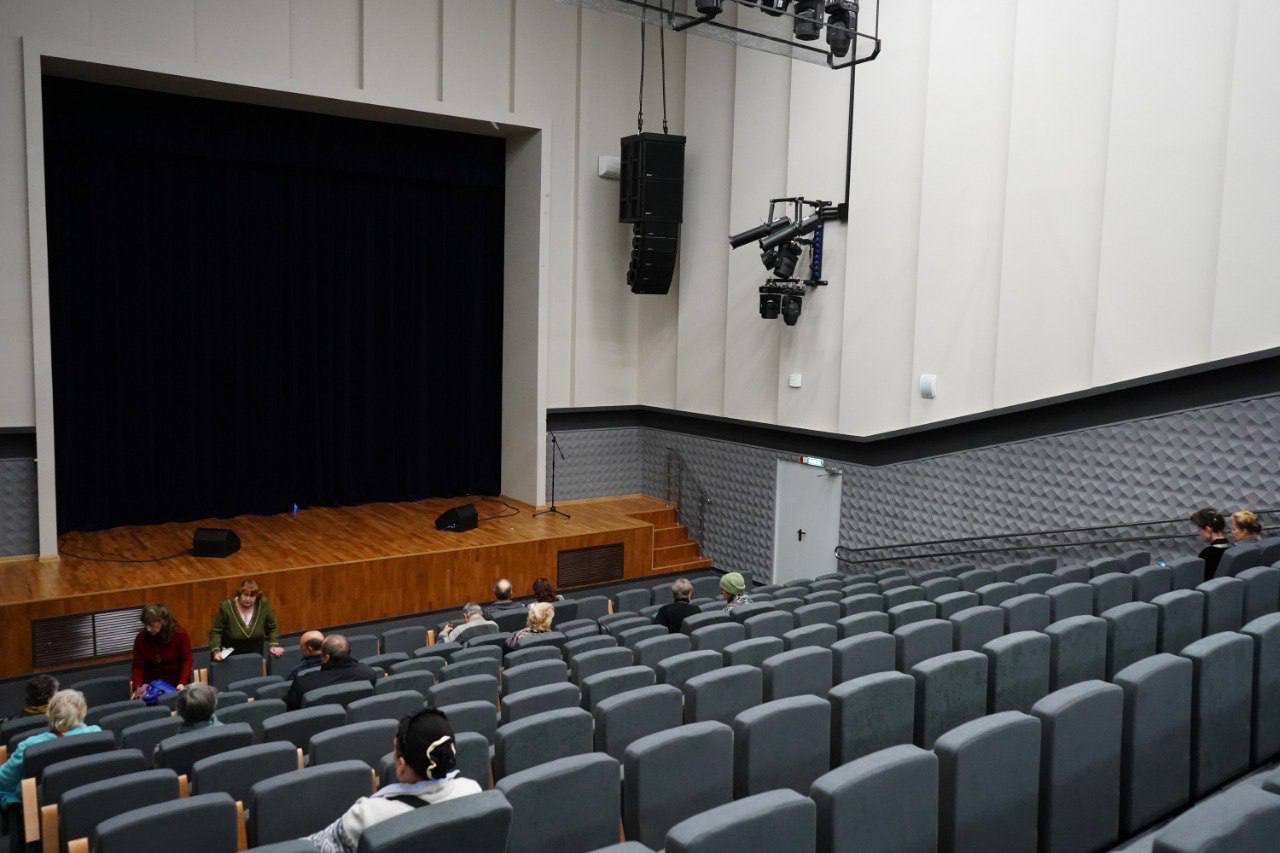 Встречаем праздник вместе, или Спектакль «Новогодний серпантин» представят в районе Вороново