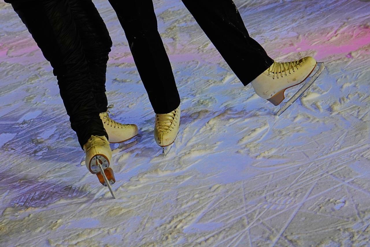 25 городских катков будут работают до конца зимы